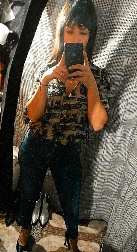 pampi cush adult model image