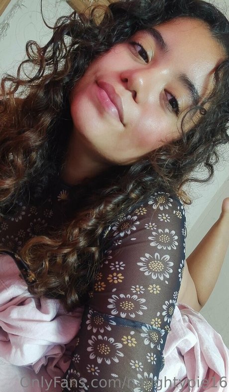 naughtypie16 star sex photo