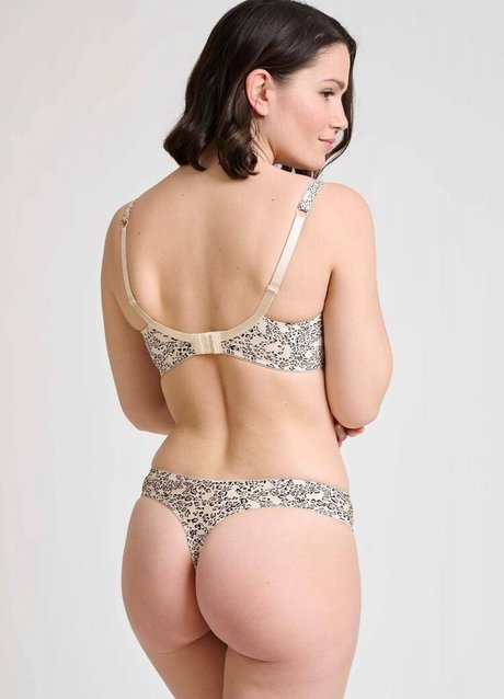 Sabrina Laporte model pretty img