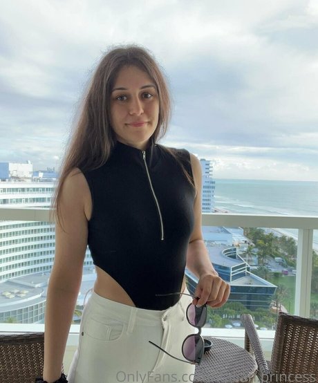 italian princess model perfect pic