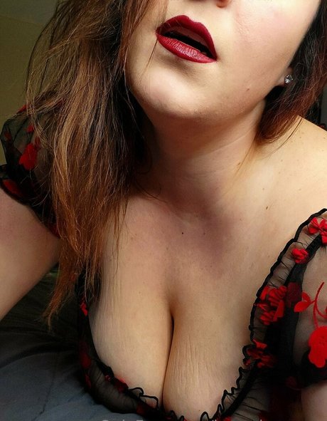 hourglassxoxo model perfect pics