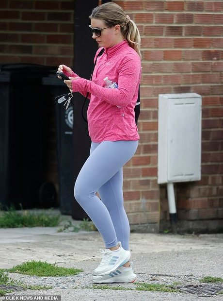 Dani Dyer pornstar sexy photo