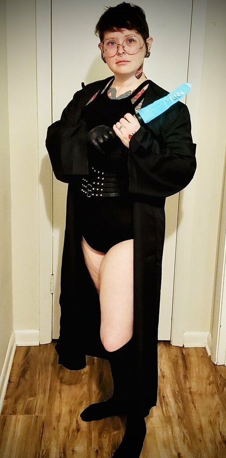 trashpanda4lyfeyo sexy actress pics