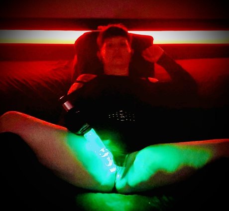 trashpanda4lyfeyo naked pornstar picture