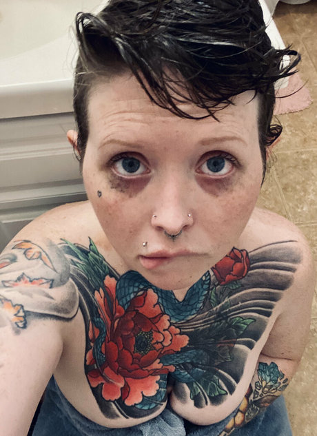 trashpanda4lyfeyo model pretty pictures