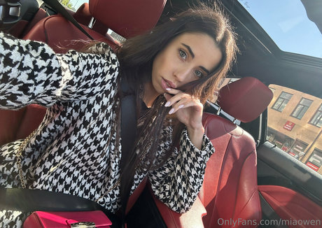 miaowen model adult picture