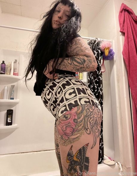 spookisideshow sexy model images