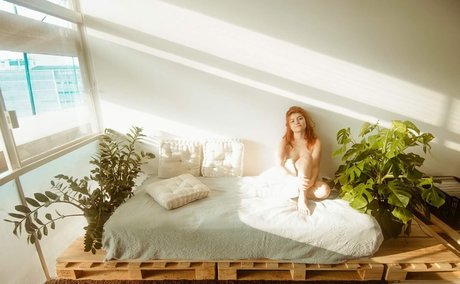 Ellora Haonne star pornographic galleries