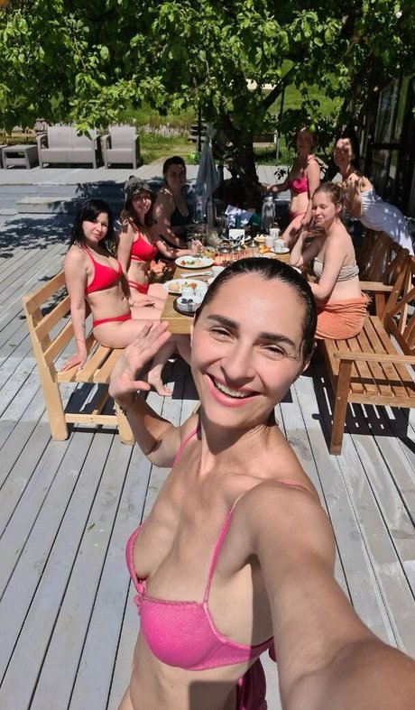 yladoyla pornstar erotic pics