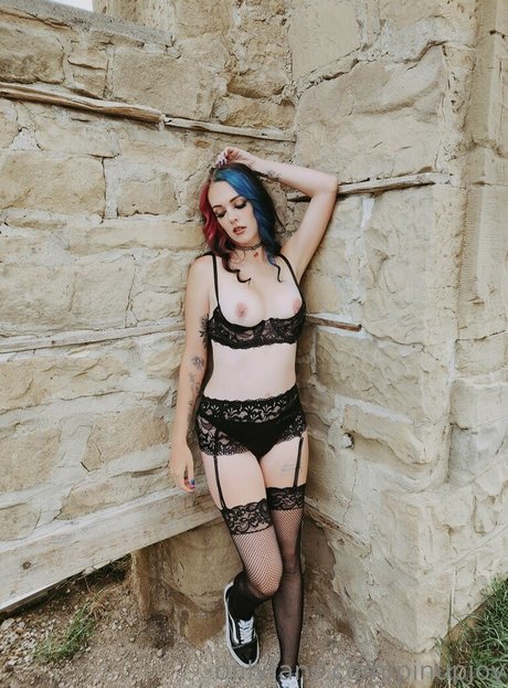 Pinupjoy model beautiful pic