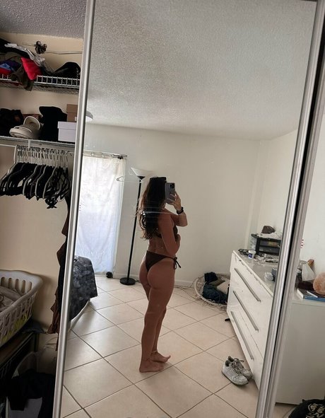 Ashley Aoky nude model pic