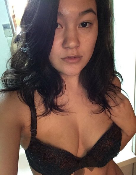 liskissesf naked star pictures