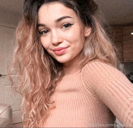 Sassyt33n exclusive pornstar pics