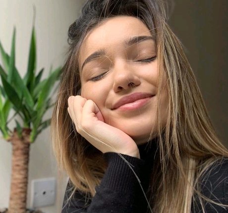 Sassyt33n pornstar images