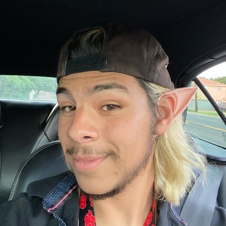 Moltres xxx high quality star pics