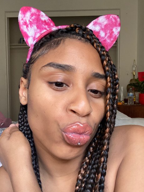 Dasani_ hot model pictures