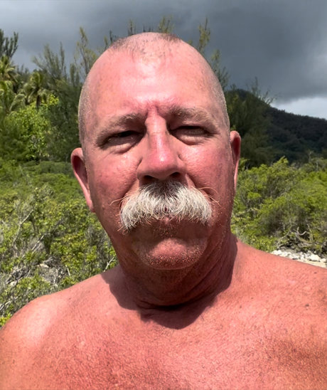 HotRiverGuy star exclusive picture