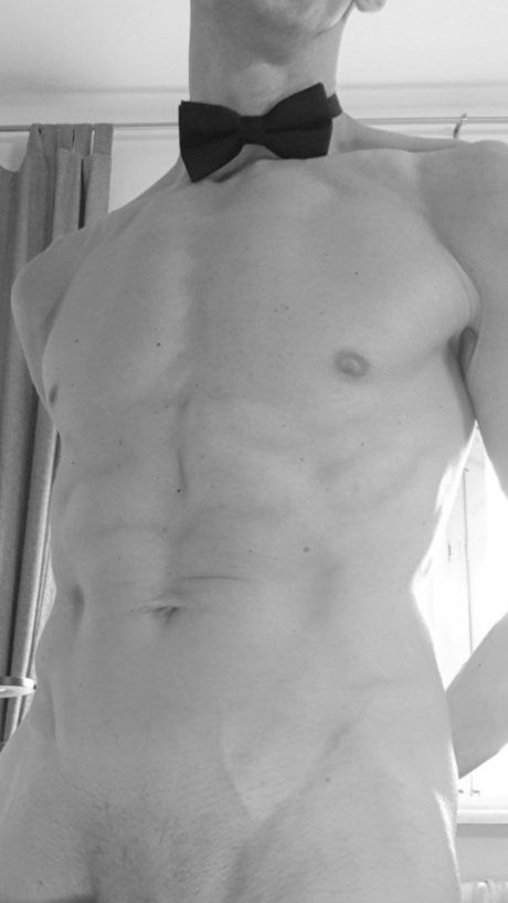 Thom XL naked star archive