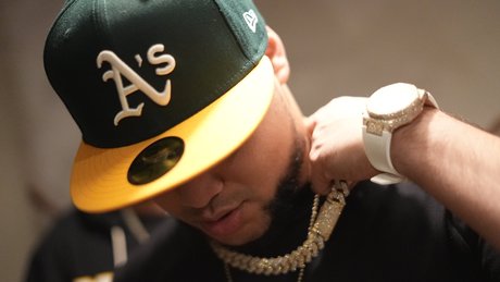 La Leche beautiful model gallery