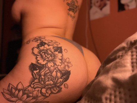 Mexi Moreno model nude images