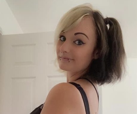 xLittleNickyx star nudes gallery