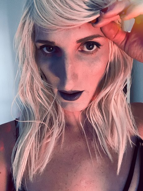 Ts Montana Wolf nice star archive