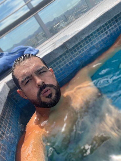 LUCKY JONNY star nudes pictures