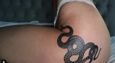 _skittlez_ pretty model pictures