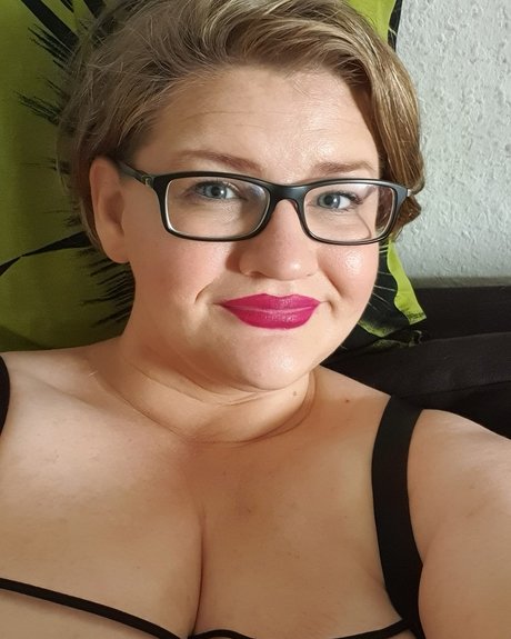 SexyLola beautiful star galleries