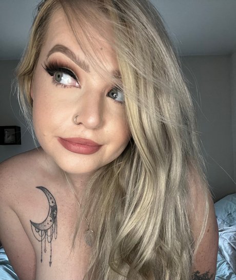 Laynee_ exclusive pornstar archive