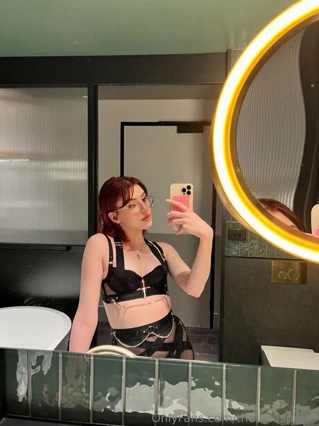 Luna Sparks New Subs FREE rating star naked pic