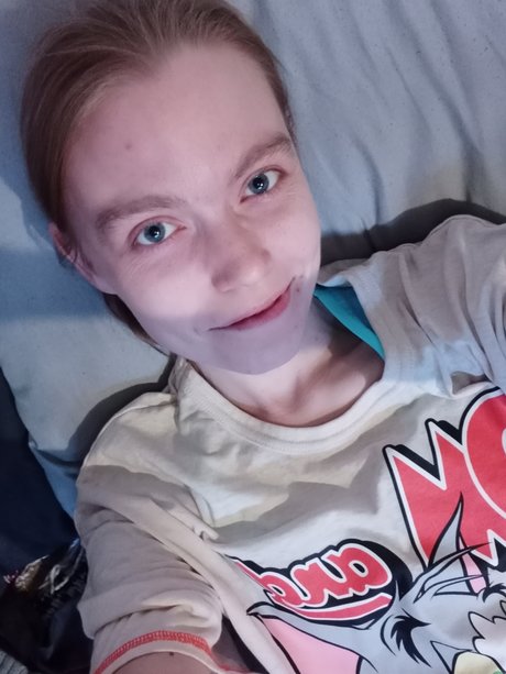 Momma B_ naked star img