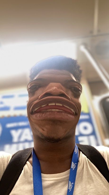 Aqua Mond naked star pic