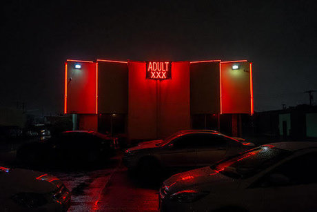 Champagne Mami adult model images