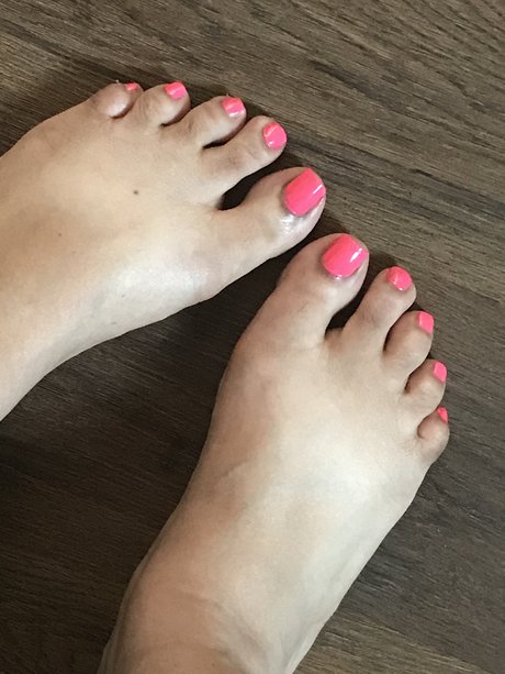 Apple Butta perfect model gallery