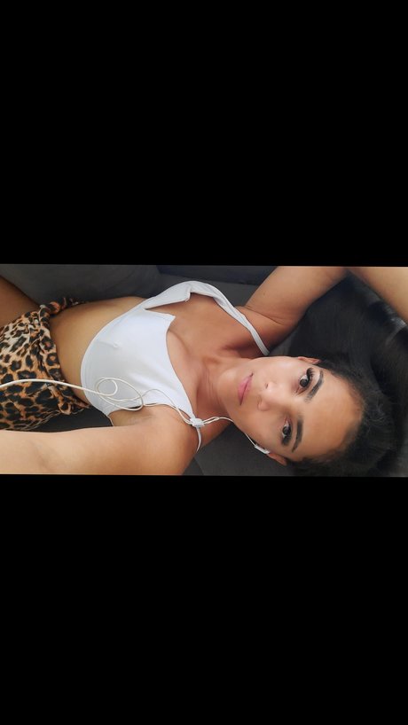 Marrlly Dyamante_ model beautiful photos