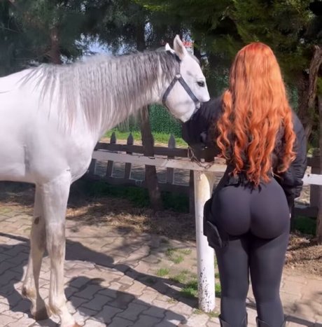 Ecbsnn naked pornstar archive