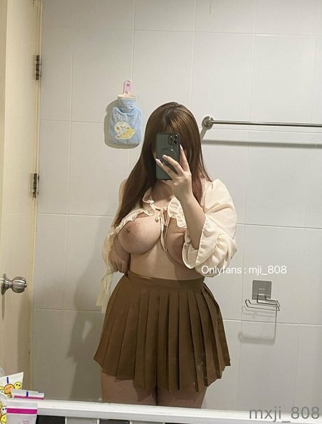 Mxji zz free pornstar image