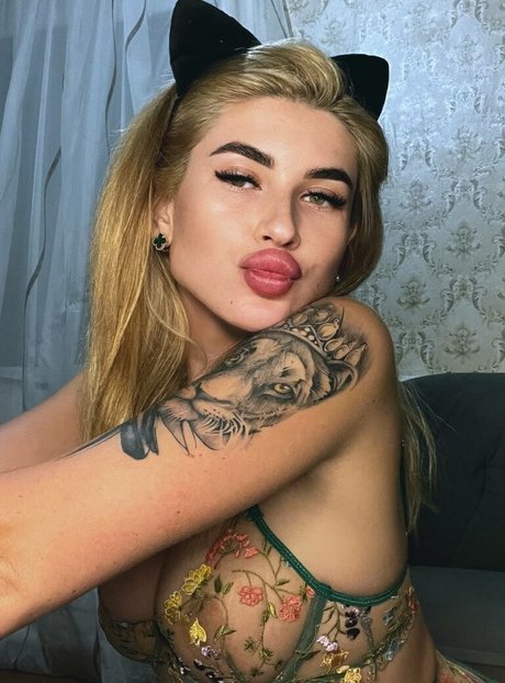 hot mature onlyfans free sexy images