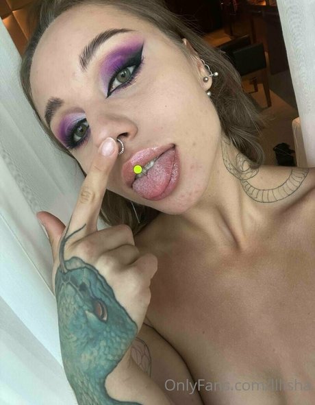 lllisha adult actress photos