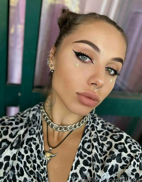 lllisha exclusive star picture