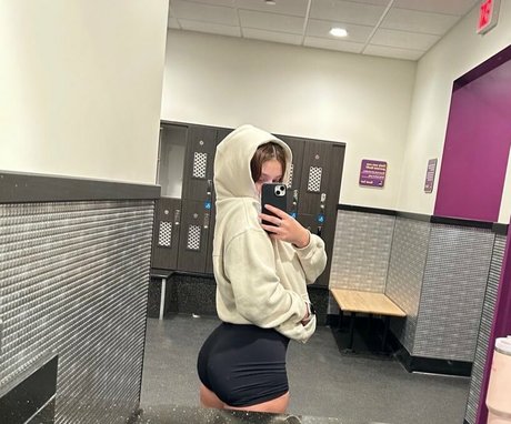 Leslie Emma pornstar sex gallery