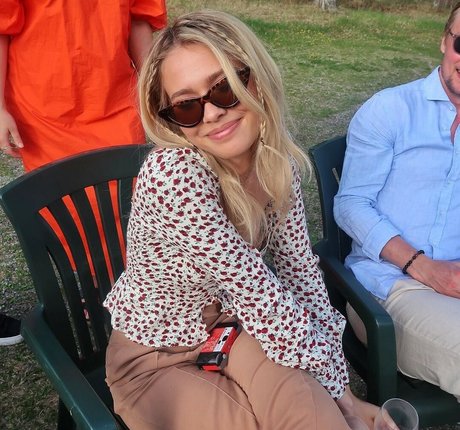 Hanna Edwinson pretty pornstar gallery