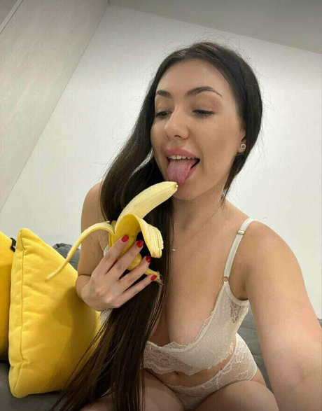 irinavolfree model pornographic archive