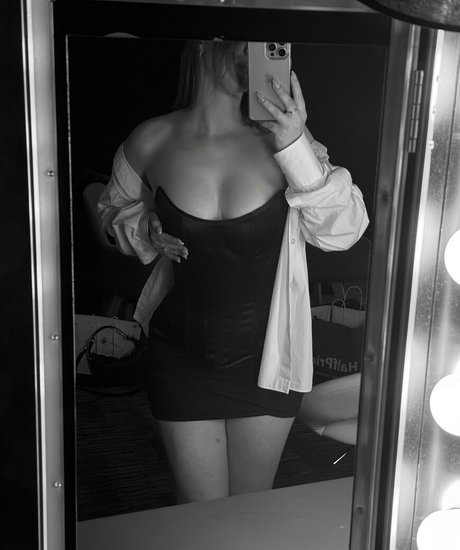 lilathrills pornstar xxx archive