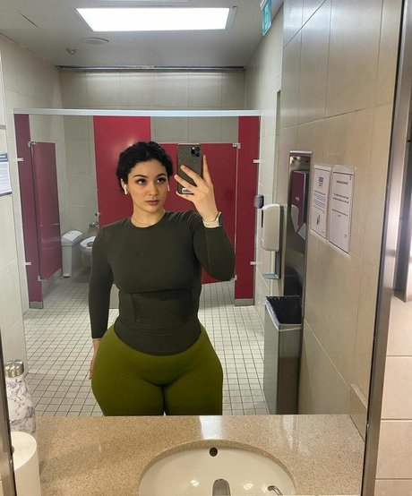 Zainaabb ab model high quality pic