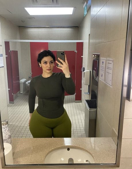 Zainaabb ab pornstar pretty picture