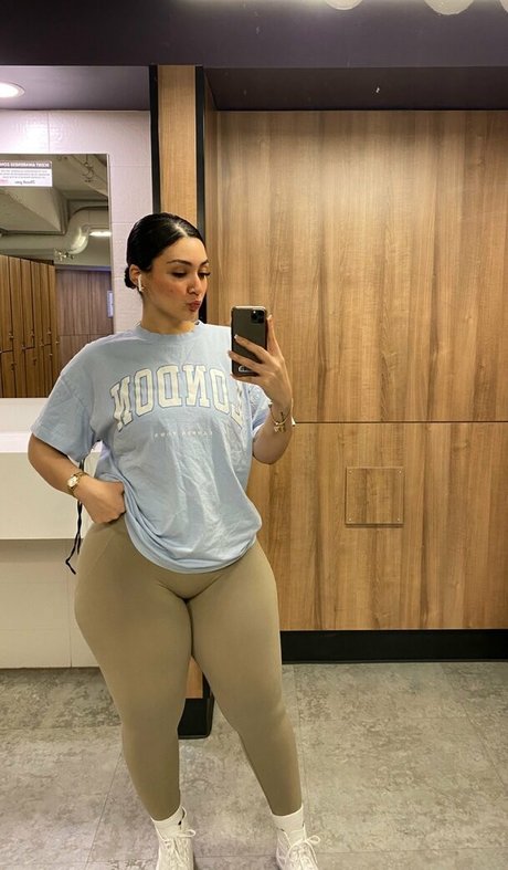 Zainaabb ab sexy star pics