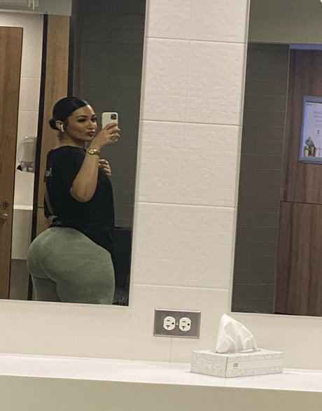 Zainaabb ab sex star img