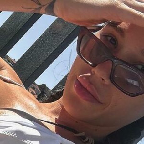 gooklet nude actress picture